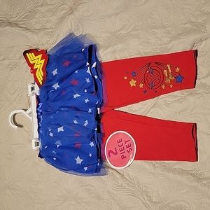NWT kids Wonder Woman leggings and tutu size 3T. Also in a size 4T